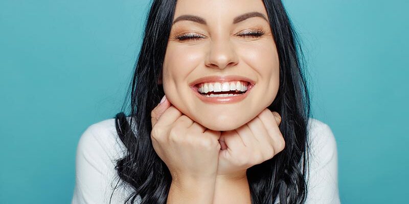 Gesunde Zähne senken das Risiko für schwere Covid-19-Verläufe Gesunde Zähne senken das Risiko für schwere Covid-19-Verläufe