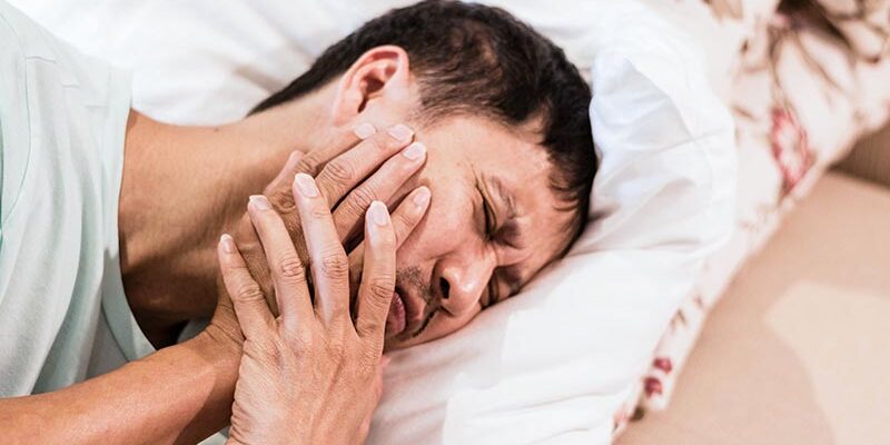 Knacken im Kiefer, ein Grund zur Sorge?